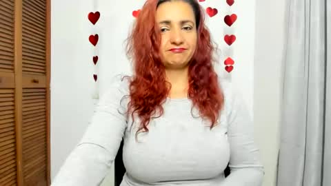 Snapshot of sweetsofia5 chatting on 12/14/24, 05:07 Sofia online show from 12/14/24, 05:07