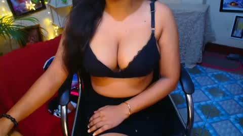 Snapshot of sweetsour18 chatting on 09/13/25, 09:25 SweetSour online show from 09/13/25, 09:25