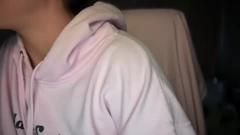 Snapshot of sweetssmashed chatting on 10/24/25, 12:41 sweetssmashed online show from 10/24/25, 12:41