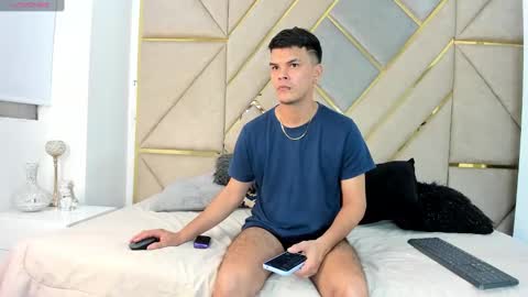 Snapshot of sweetstacy_ chatting on 02/20/25, 09:09 sweetstacy_ online show from 02/20/25, 09:09