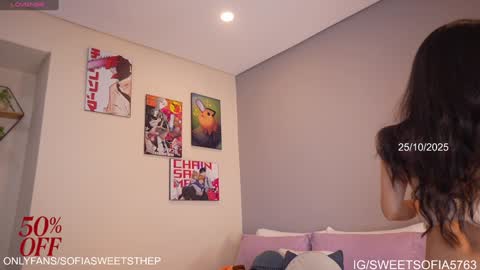 Sofia  online show from 10/25/25, 05:04