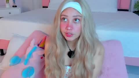 sweett_fire online show from 04/29/26, 05:52