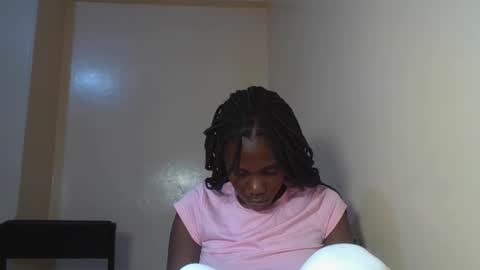 Snapshot of sweett_maya chatting on 03/03/26, 04:29 sweett_maya online show from 03/03/26, 04:29