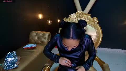 Snapshot of sweett_pleasure chatting on 06/13/26, 01:42 Sweett pleasure online show from 06/13/26, 01:42