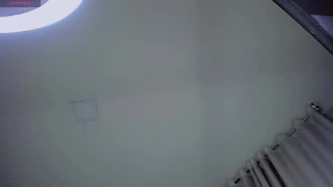 Snapshot of sweett_shinexx chatting on 02/13/25, 11:58 angel online show from 02/13/25, 11:58