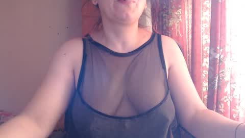 Snapshot of sweettanne chatting on 05/10/26, 01:16 SweettAnne online show from 05/10/26, 01:16