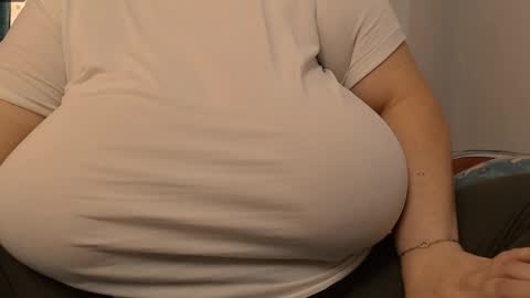 Maya online show from 02/22/25, 09:23