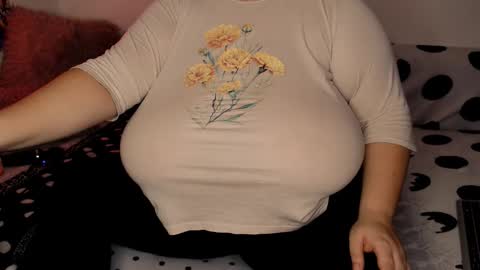 Maya online show from 11/23/25, 06:13