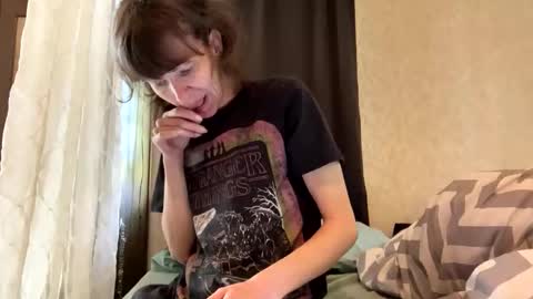 Sweet Tooth Trixie online show from 04/09/26, 04:45