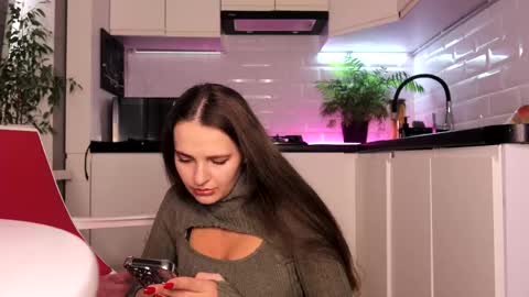 Snapshot of sweettpussysex chatting on 02/25/25, 01:39 Mari ista mari etta18 online show from 02/25/25, 01:39