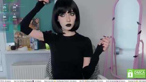 Snapshot of sweetuniporn chatting on 04/25/26, 07:22 Elis a little vacation Ill be here Saturday my schedules in bio online show from 04/25/26, 07:22