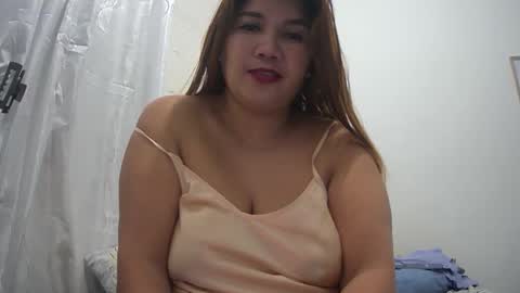 Snapshot of sweetvina03 chatting on 12/14/24, 08:18 vina online show from 12/14/24, 08:18