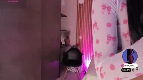 sweetviolet___ online show from 05/17/26, 12:34