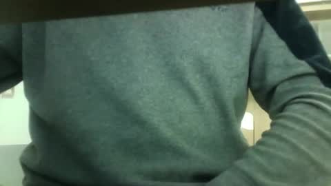 Snapshot of sweetwarrior32 chatting on 12/02/25, 08:19 Ricky32 online show from 12/02/25, 08:19