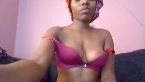 Snapshot of sweetwipe_africana14 chatting on 01/09/26, 10:51 Essy online show from 01/09/26, 10:51
