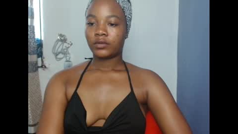 Snapshot of sweetxboobs chatting on 12/10/24, 08:51 sweetxboobs online show from 12/10/24, 08:51