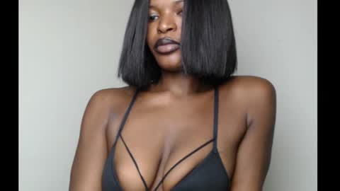 sweetxxboobsx online show from 10/27/25, 10:36