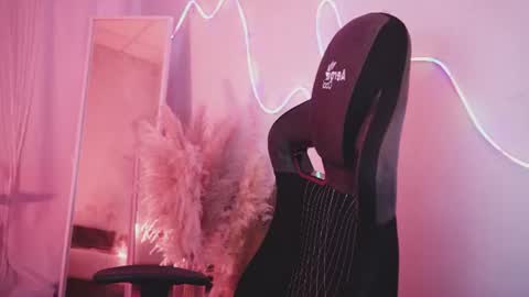 Snapshot of sweety_emilya chatting on 07/20/26, 10:39 Emily online show from 07/20/26, 10:39