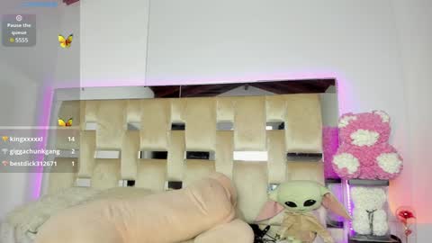 Snapshot of sweety_honeey chatting on 01/11/25, 01:06 independent model online show from 01/11/25, 01:06