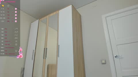 Vikky online show from 02/08/25, 12:28