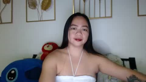 Snapshot of sweetyasian_ chatting on 09/12/25, 02:17 stacey online show from 09/12/25, 02:17