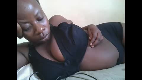 sweetyass25 online show from 09/15/25, 06:35