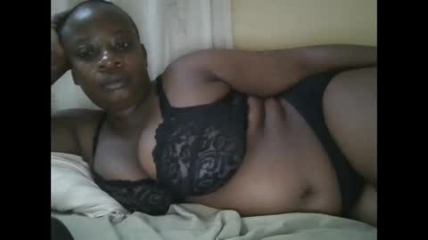 sweetyass25 online show from 10/19/25, 05:46