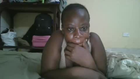 sweetyass25 online show from 10/27/25, 06:01