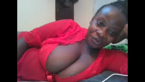 sweetyass25 online show from 05/10/26, 06:02