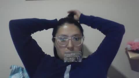 sweetyypeach online show from 02/05/25, 04:16