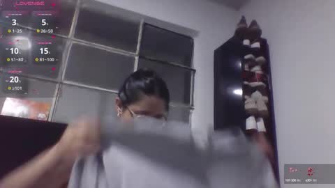 sweetyypeach online show from 09/22/25, 01:40