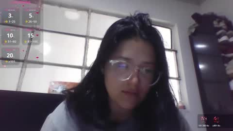 sweetyypeach online show from 10/19/25, 01:12