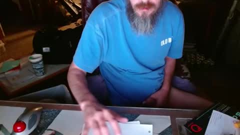 Snapshot of swein1335 chatting on 11/16/25, 08:42 swein1335 online show from 11/16/25, 08:42