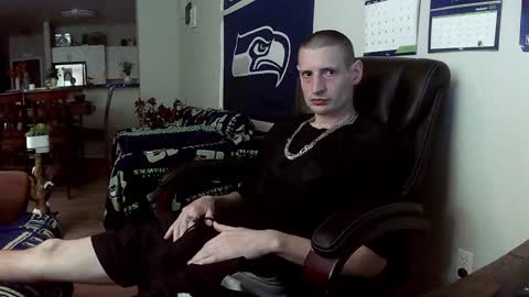 Snapshot of swelteringk chatting on 12/22/24, 01:45 Kile online show from 12/22/24, 01:45