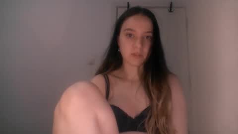 nur online show from 10/21/25, 05:35