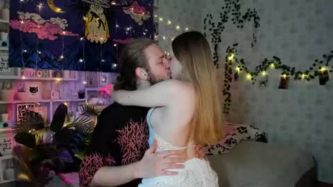 Snapshot of swiity_room_ chatting on 07/16/26, 04:13 Slavik Vikulik online show from 07/16/26, 04:13
