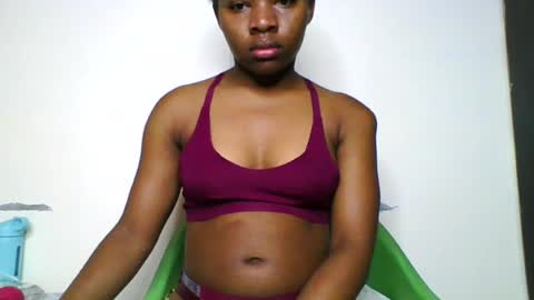Snapshot of swit_candy chatting on 07/12/26, 01:18 Candy online show from 07/12/26, 01:18