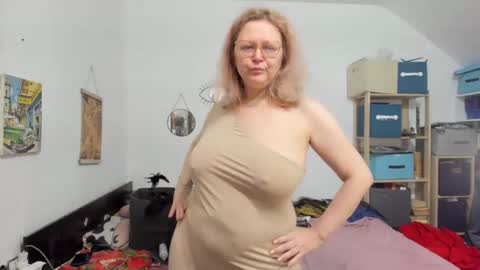 switchlorenx online show from 12/06/24, 01:18