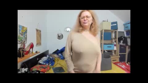 switchlorenx online show from 01/30/25, 10:19