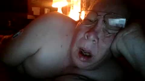 Snapshot of swm769 chatting on 12/22/25, 01:08 swm online show from 12/22/25, 01:08