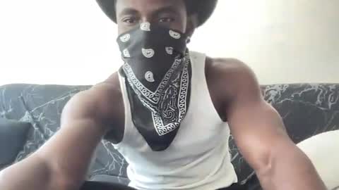 Snapshot of swolebrahxx chatting on 08/03/26, 04:11 swolebrahxx online show from 08/03/26, 04:11