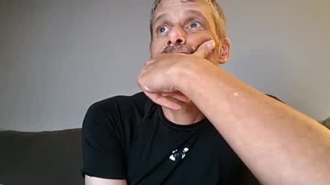 swontguy2025 online show from 09/13/25, 06:24