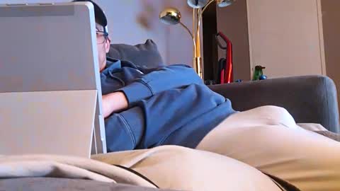 swontguy2025 online show from 03/09/26, 06:28