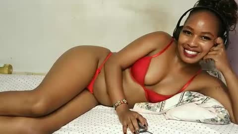 Snapshot of swt_bby chatting on 05/16/26, 10:52 swt_bby online show from 05/16/26, 10:52