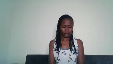 Snapshot of swtebony1 chatting on 06/04/26, 11:22 ALICIA online show from 06/04/26, 11:22