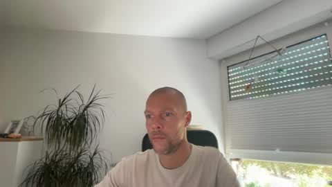 Snapshot of sx1904 chatting on 07/28/26, 08:10 sx1904 online show from 07/28/26, 08:10