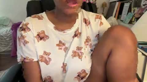 SxckADelilah online show from 10/17/25, 03:42