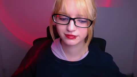 Syfer online show from 11/27/25, 01:24