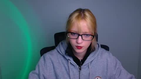 Syfer online show from 11/29/25, 06:49