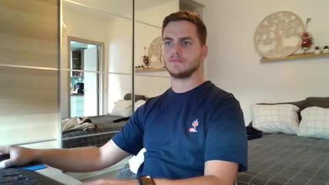 syl092 online show from 09/29/25, 04:45